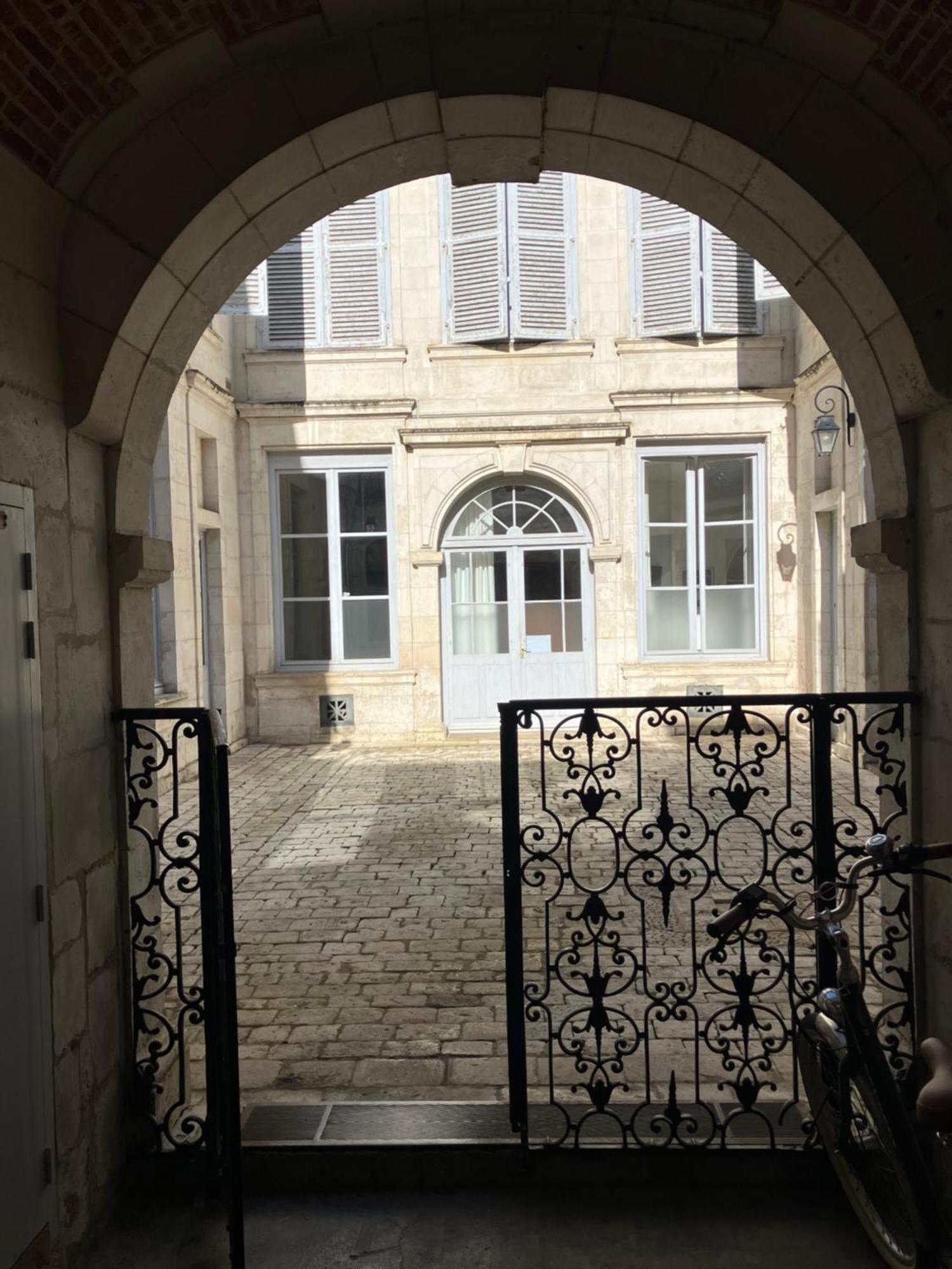 Chambre Dans Hotel Particulier 18E Siecle Hyper Centre La Rochelle Ла-Рошель Экстерьер фото